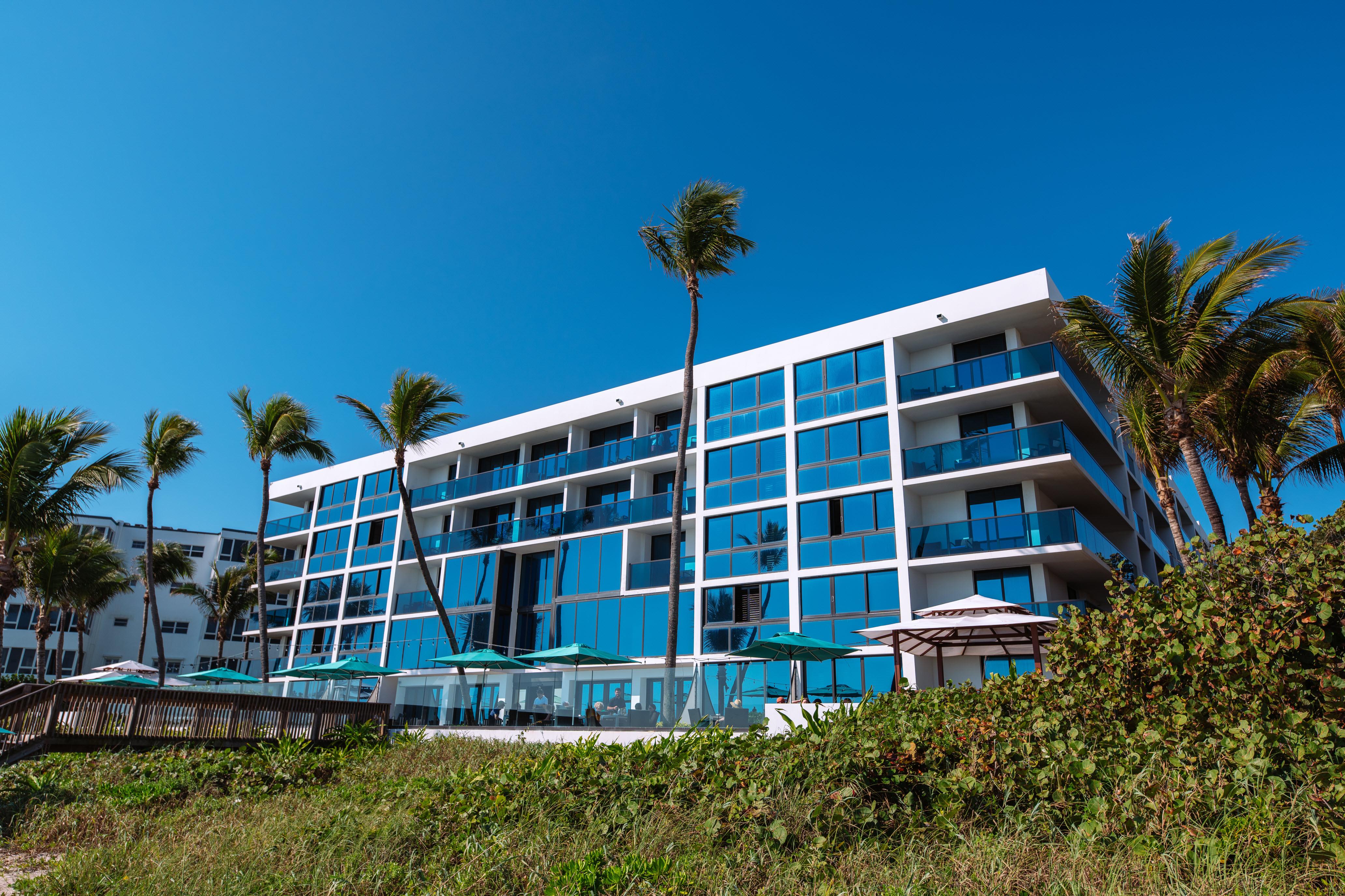 Tideline Palm Beach Ocean Resort And Spa Exteriör bild