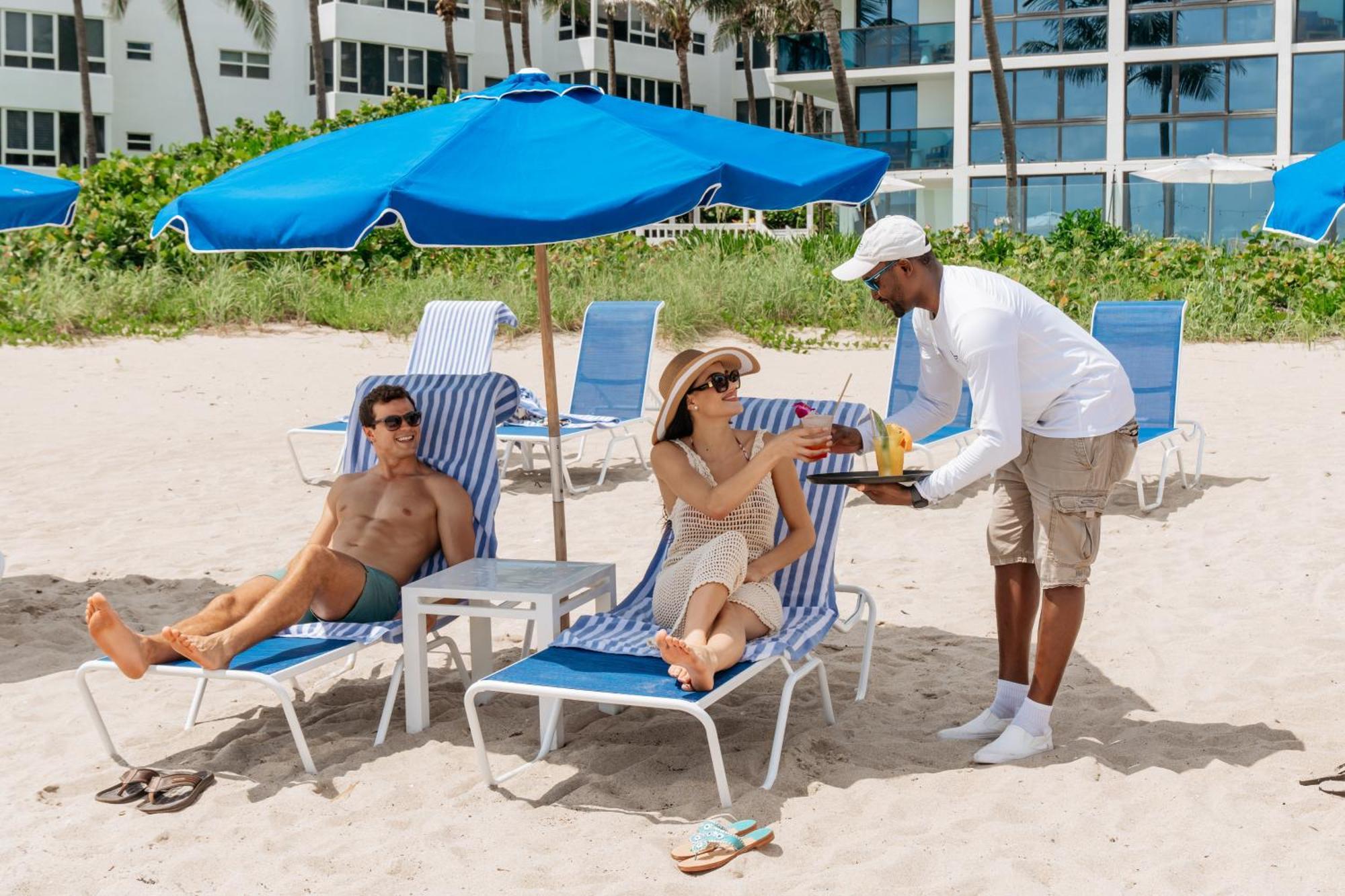 Tideline Palm Beach Ocean Resort And Spa Exteriör bild
